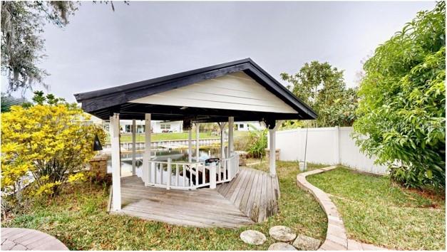 DAVIS SHORES - Residential