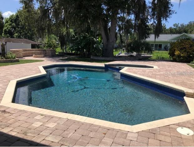 DAVIS SHORES - Residential