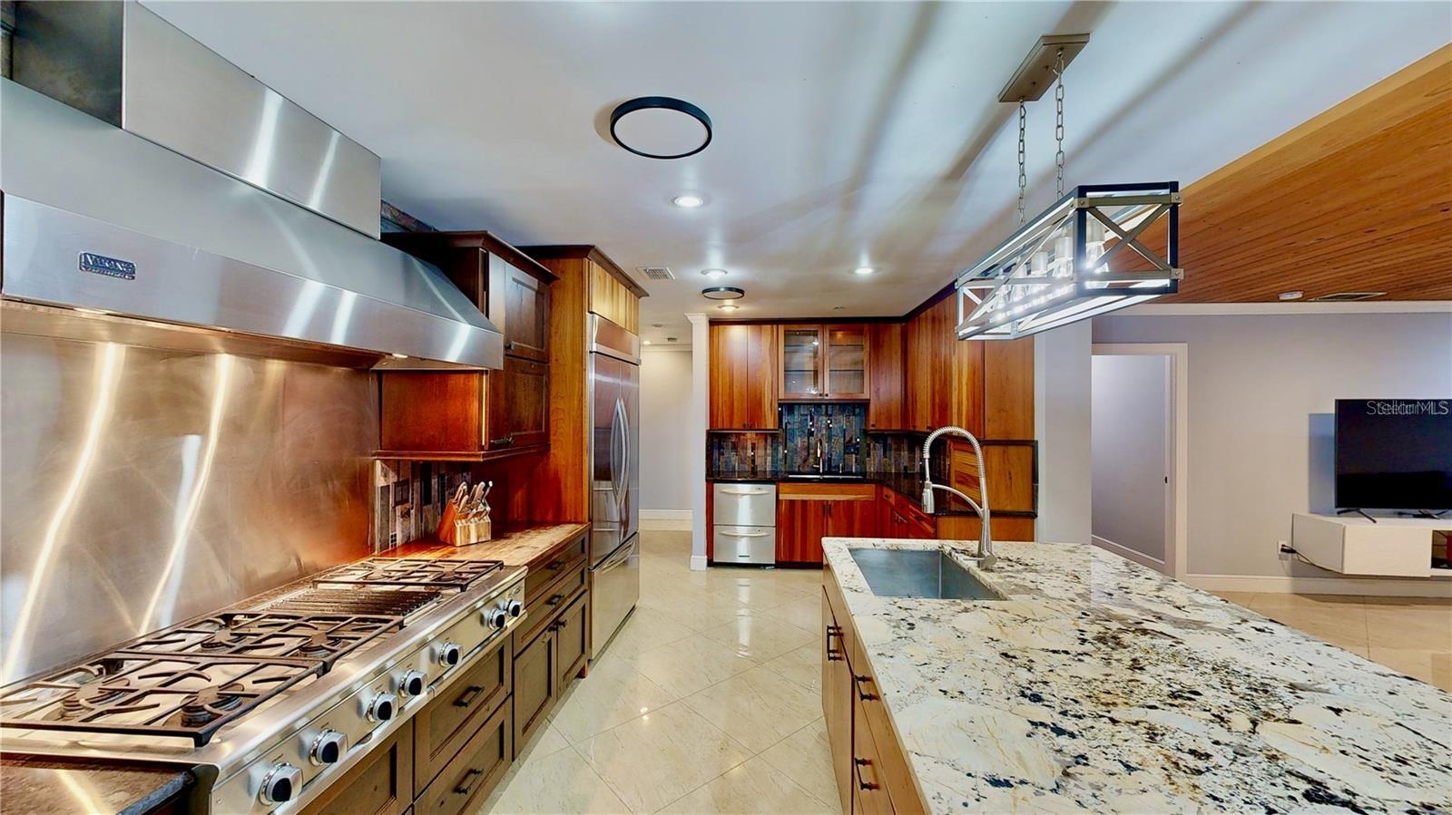 DAVIS SHORES - Residential