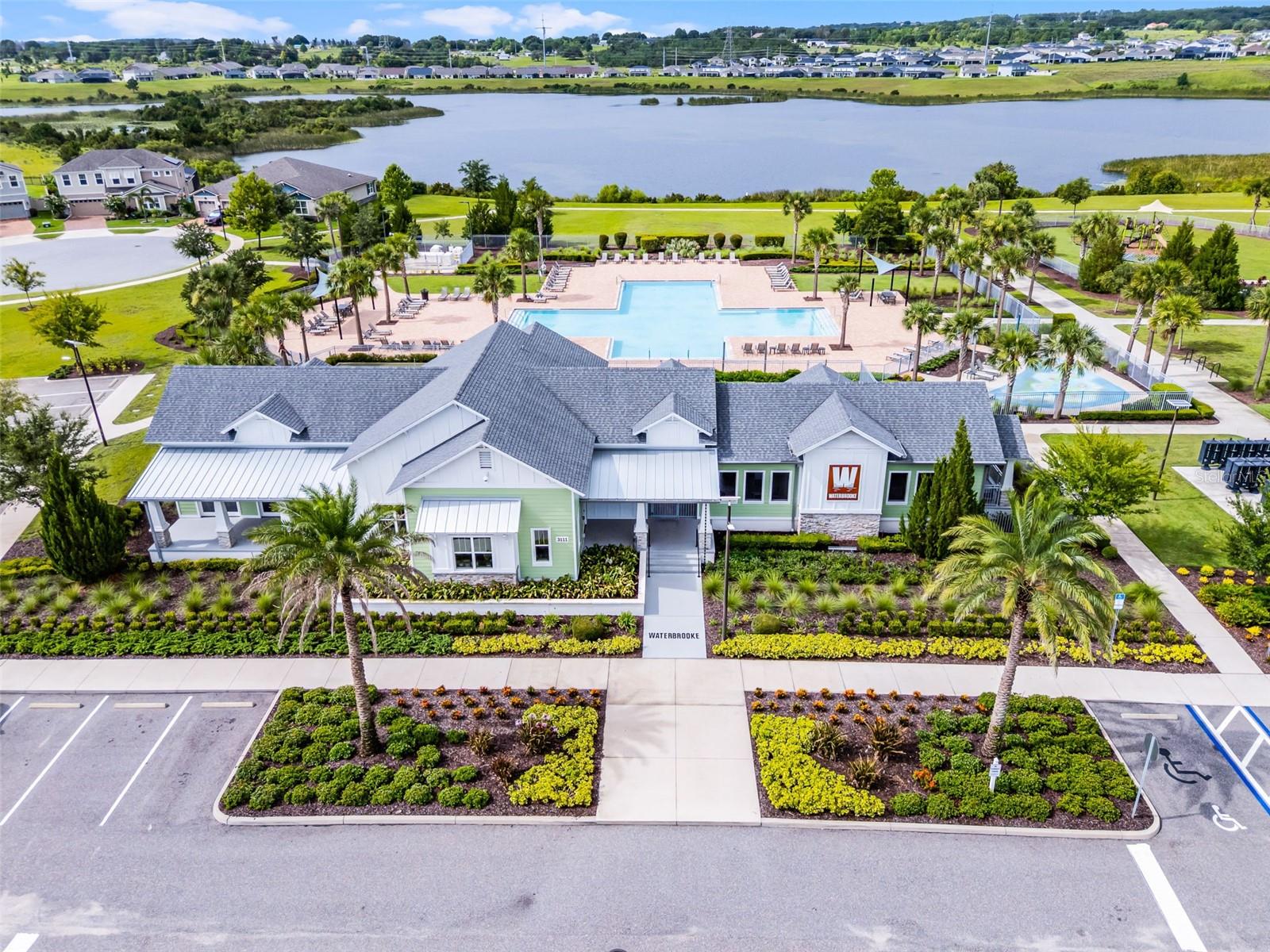 WATERBROOOKE - Residential