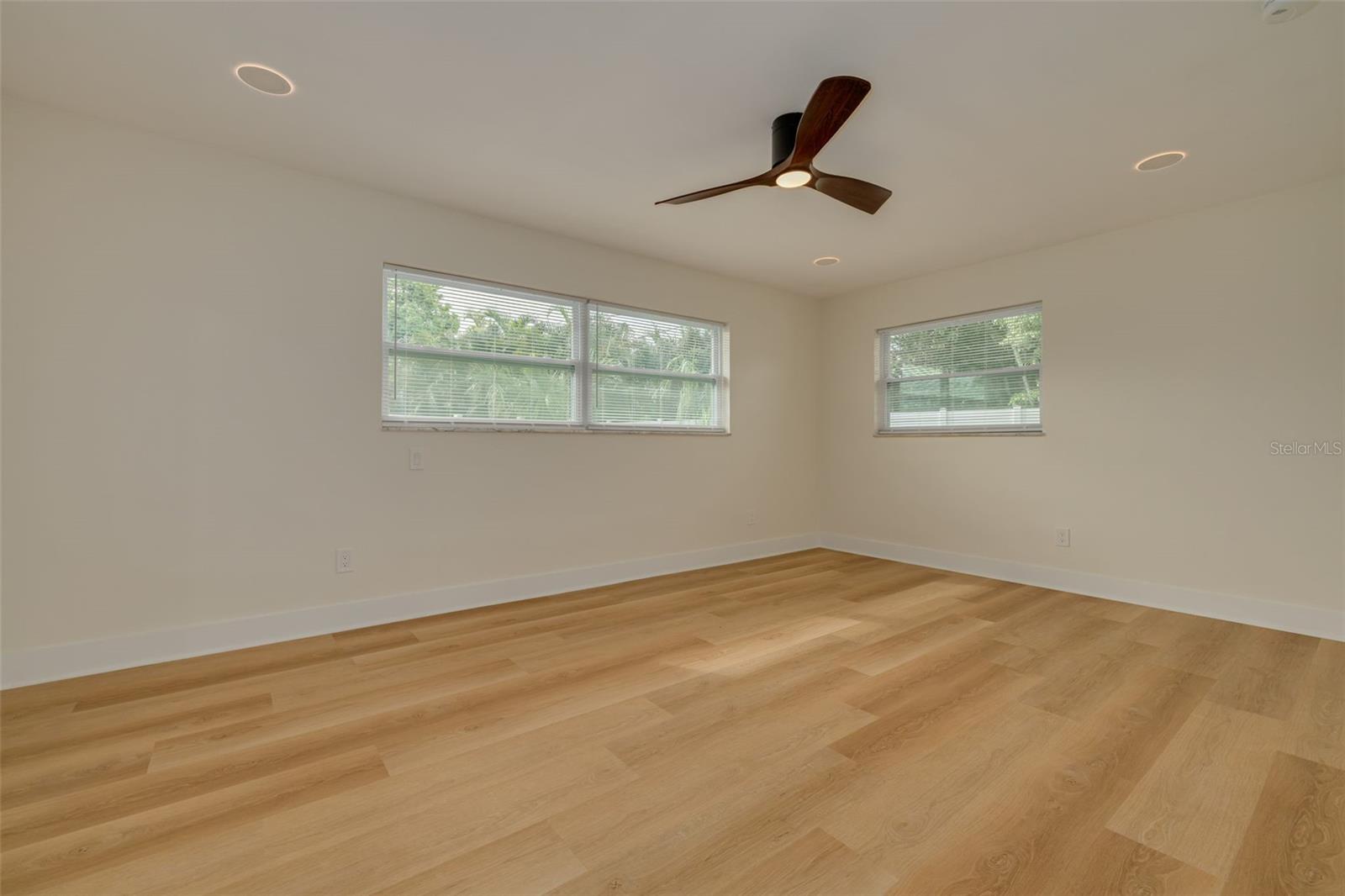 IMPERIAL PARK - Residential