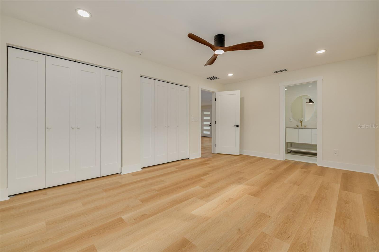 IMPERIAL PARK - Residential