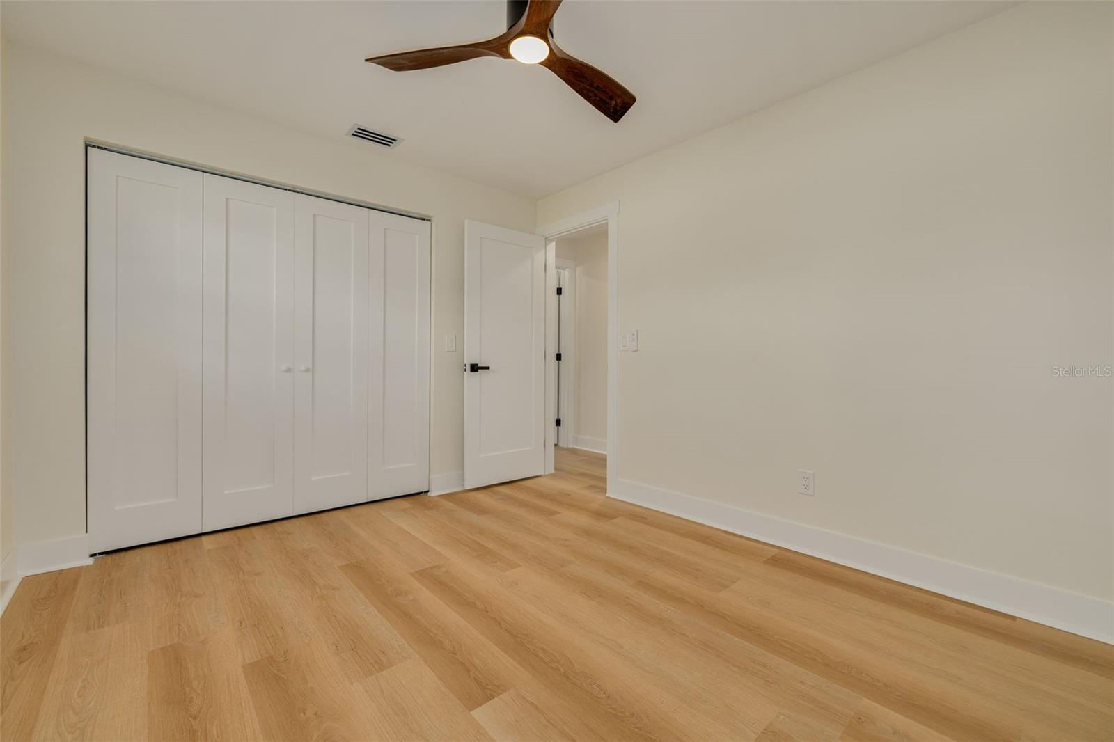 IMPERIAL PARK - Residential