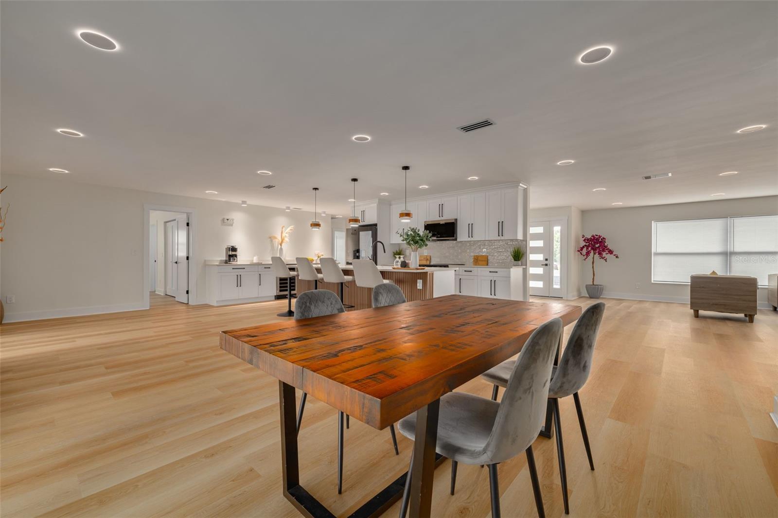 IMPERIAL PARK - Residential
