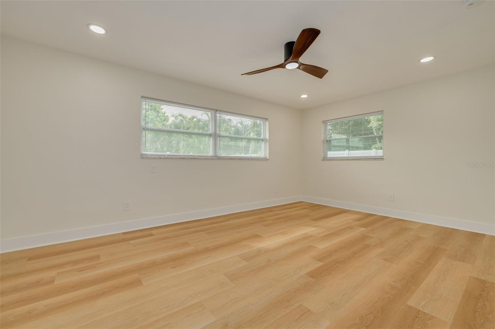 IMPERIAL PARK - Residential