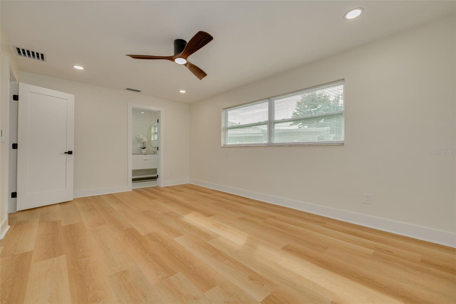 IMPERIAL PARK - Residential