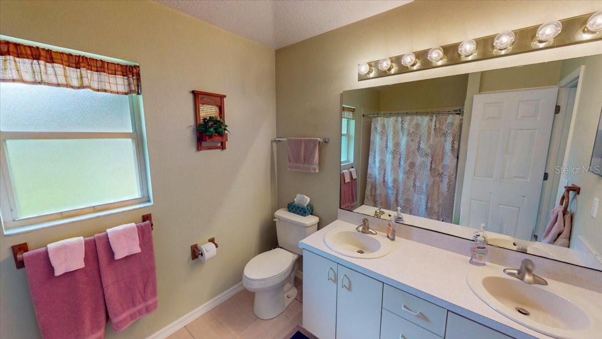 LAKE HELEN - Residential