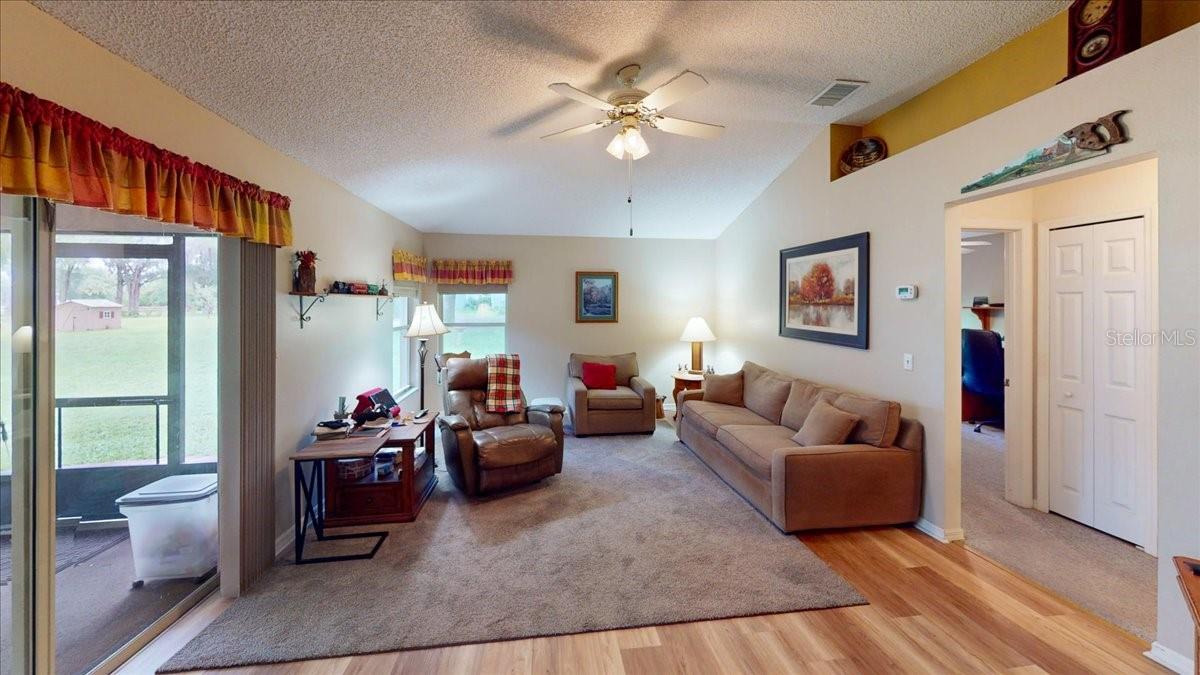 LAKE HELEN - Residential