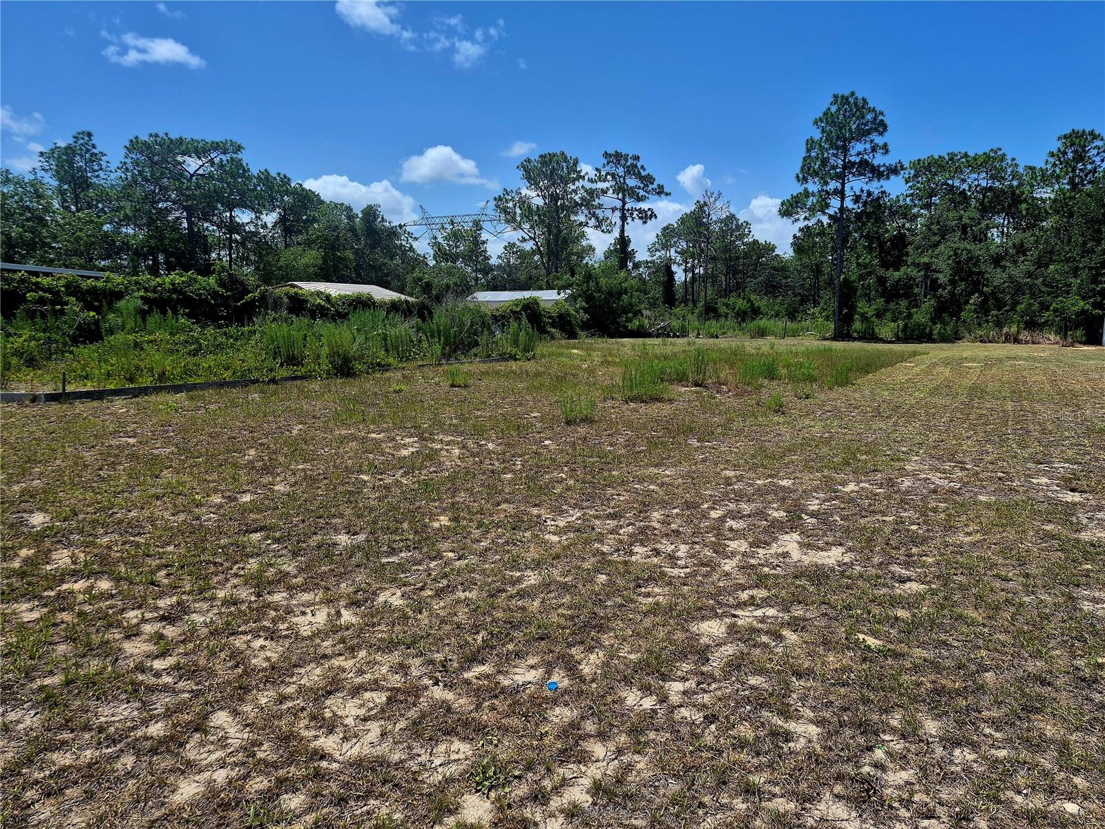 Beautiful half acre cleared Lot in Brooksville/Weeki Wachee that backs up to a preserve.  NO rear neighbors and not a flood zone.  Nestled in the back of the desirable Royal Highlands Community. Build your dream home and enjoy the serenity and all the wildlife!
Sizes are approximate and should be verified by the buyer.