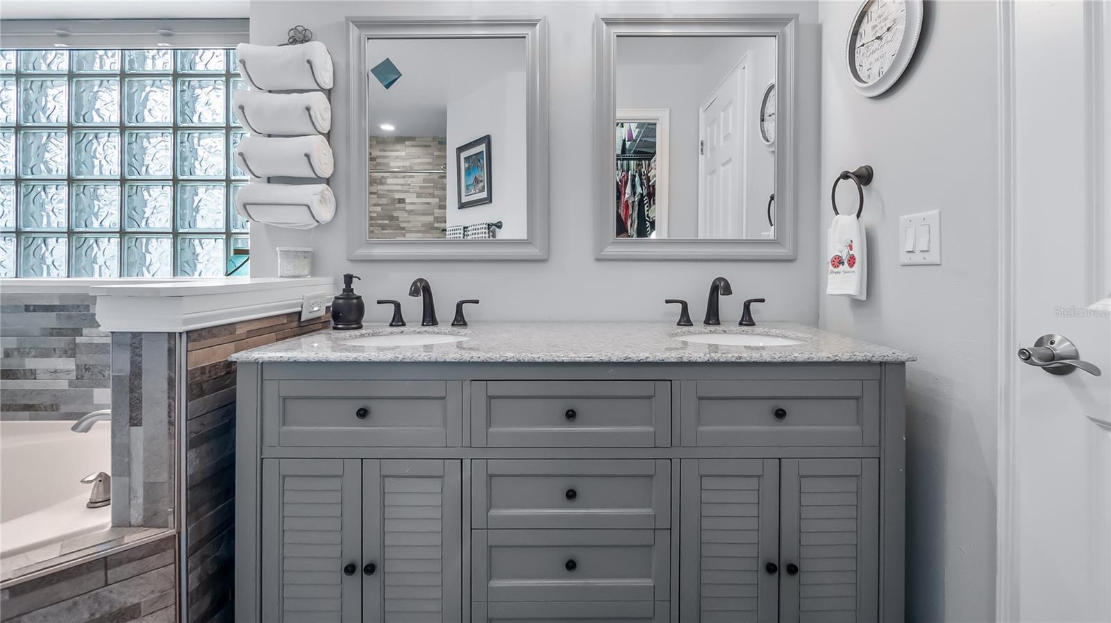 HOWEY LAKE SHORE HEIGHTS - Residential
