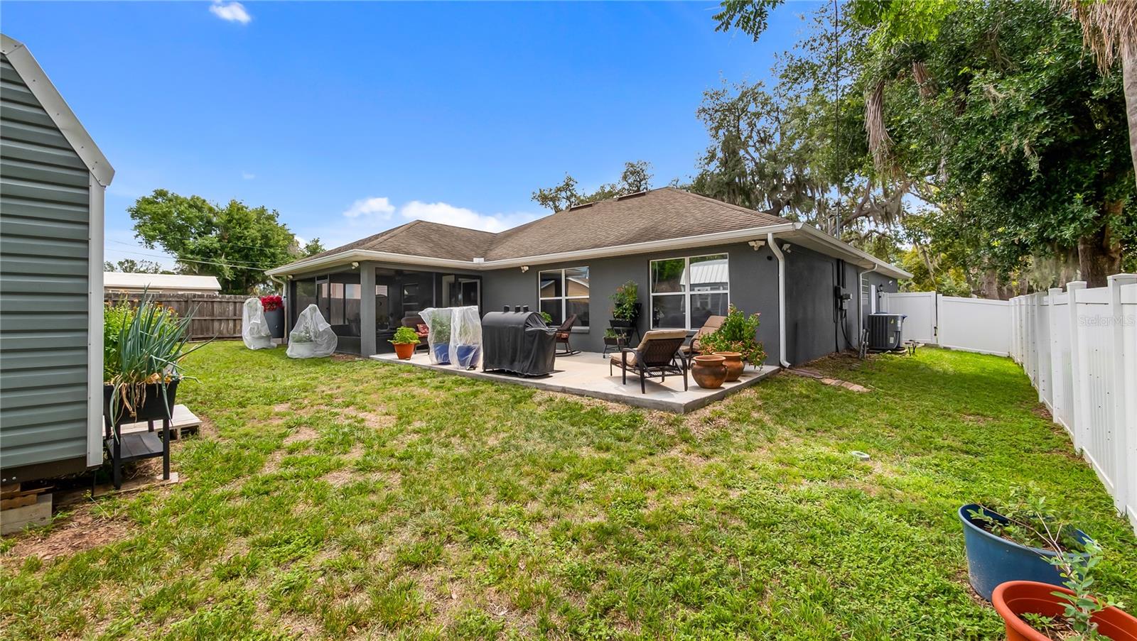 HOWEY LAKE SHORE HEIGHTS - Residential