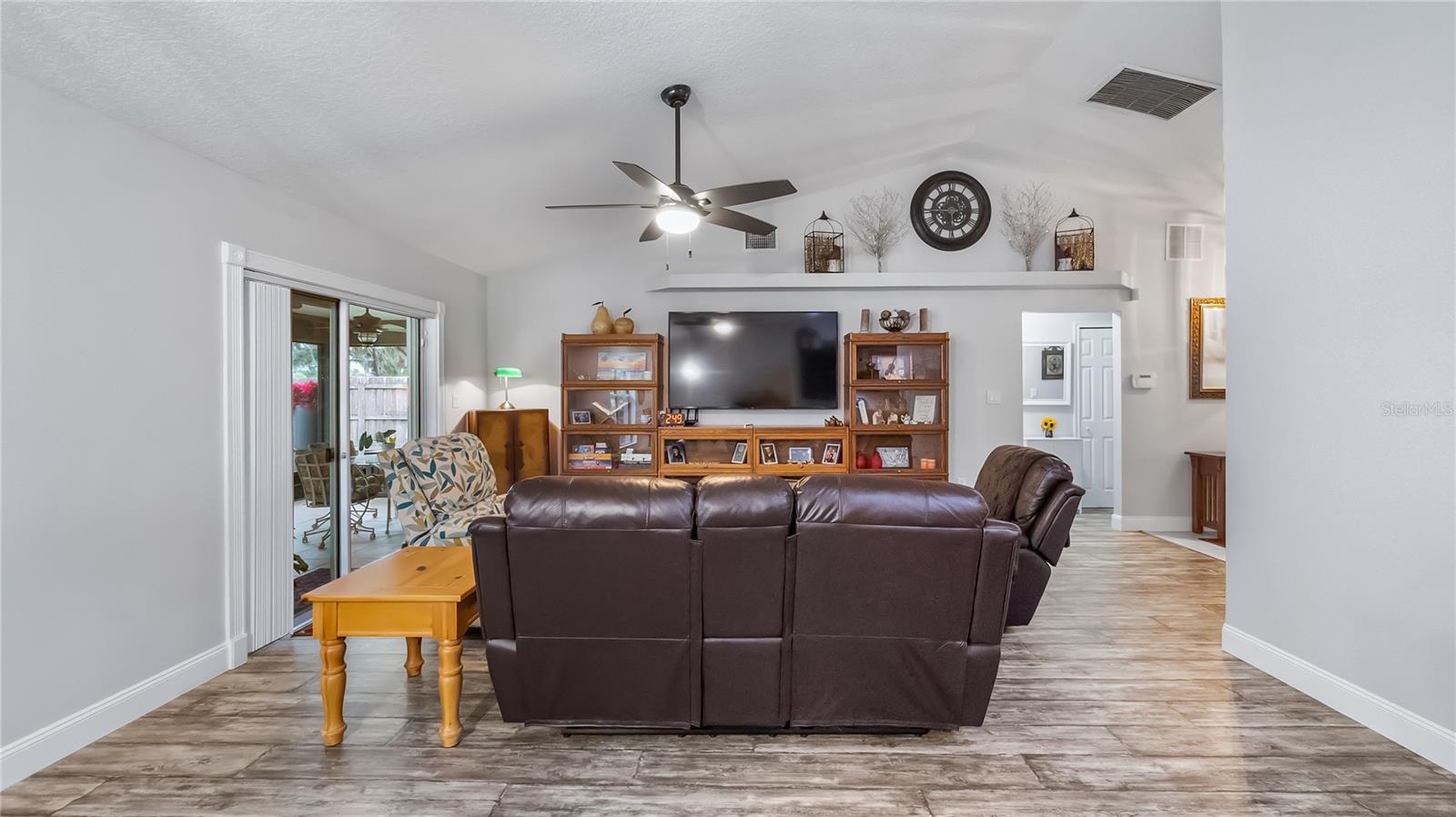 HOWEY LAKE SHORE HEIGHTS - Residential