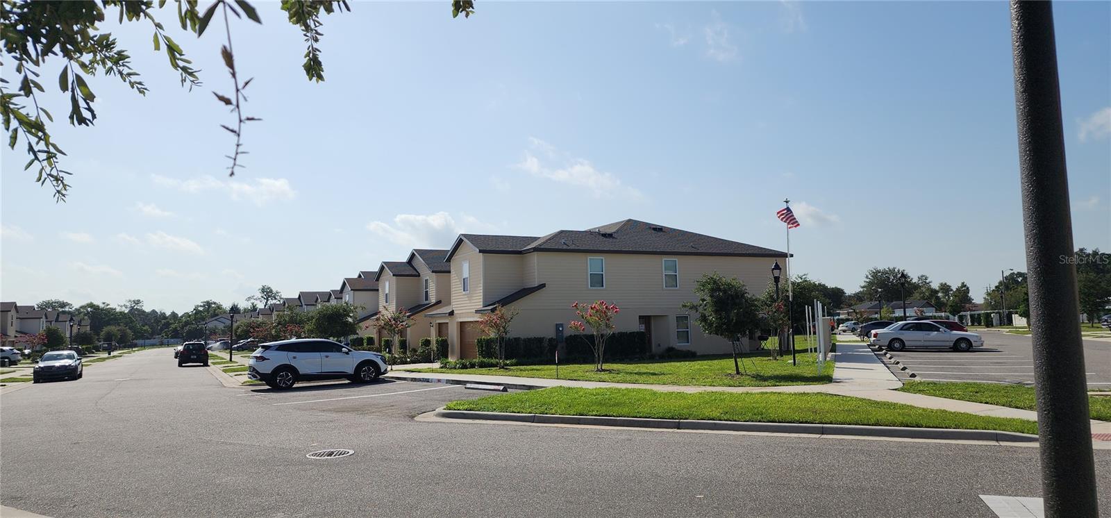 HAMLETS/TAVARES - Residential