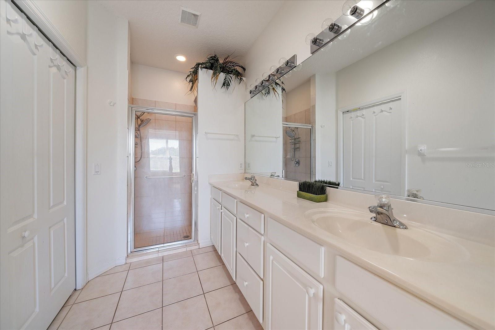 LAKEWOOD RANCH COUNTRY CLUB VILLAGE H - Residential