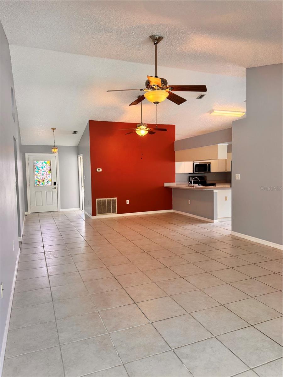 BRANDON TRACES - Residential Lease