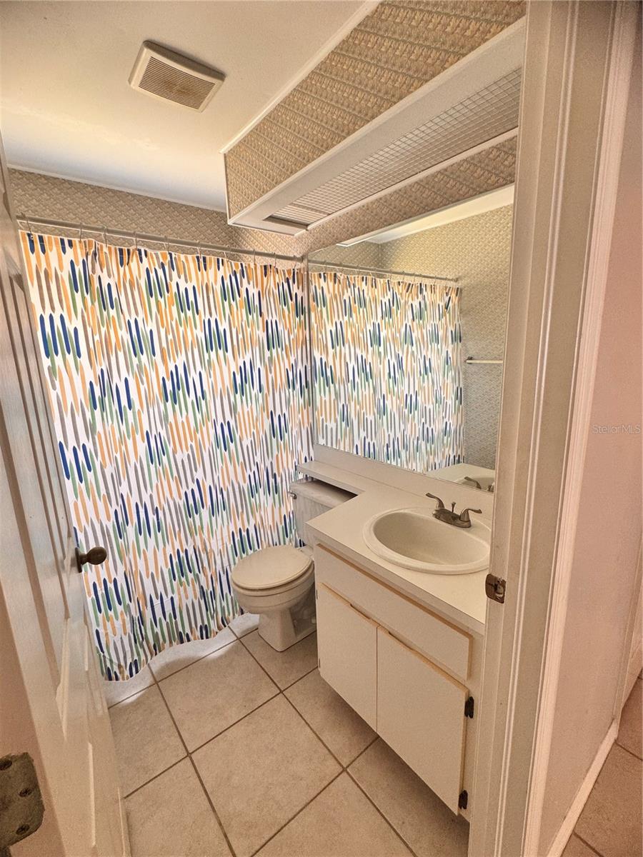 BRANDON TRACES - Residential Lease