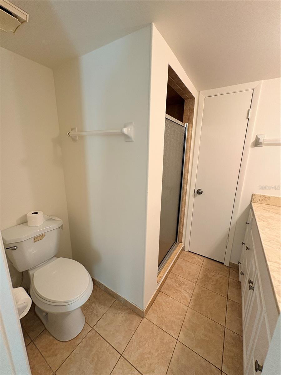 CEDAR DUNES CONDO PH 01-05 - Residential Lease
