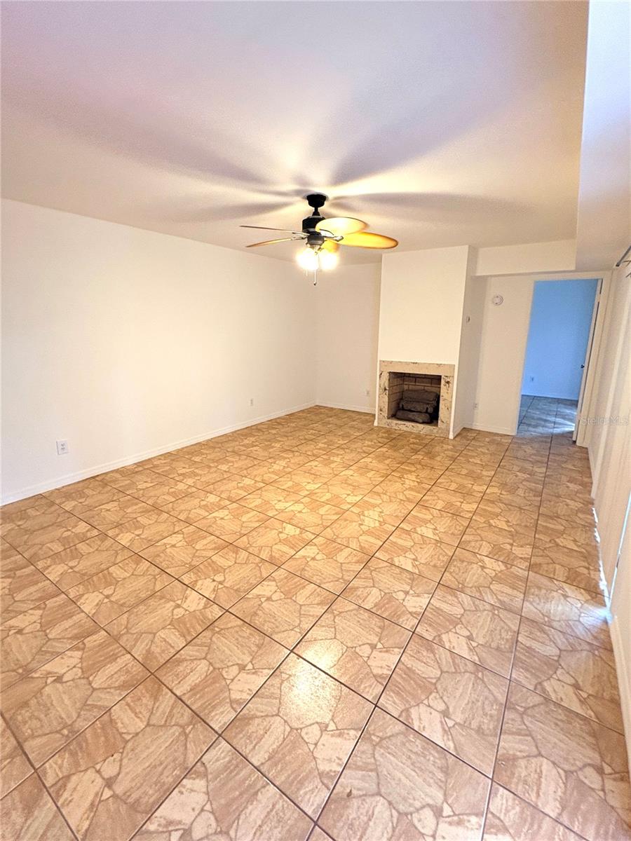 CEDAR DUNES CONDO PH 01-05 - Residential Lease