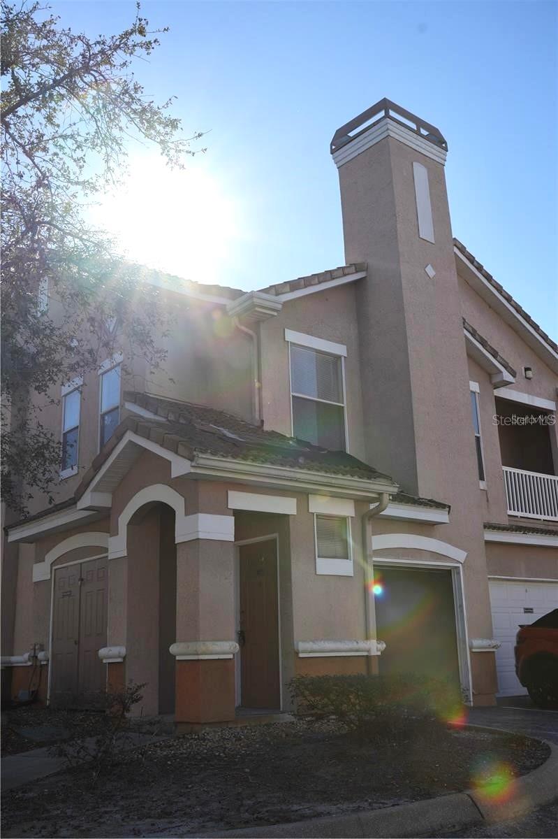 VILLAS CONDO - Residential Lease