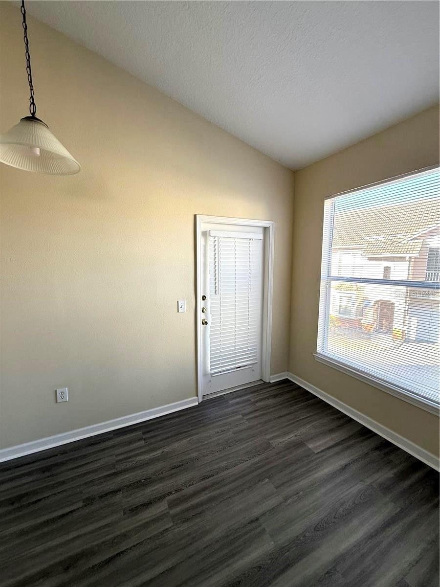VILLAS CONDO - Residential Lease
