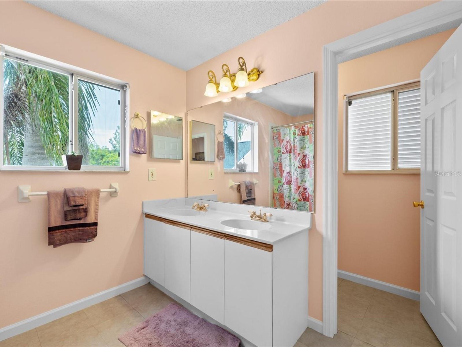 HUNTERS GROVE - Residential