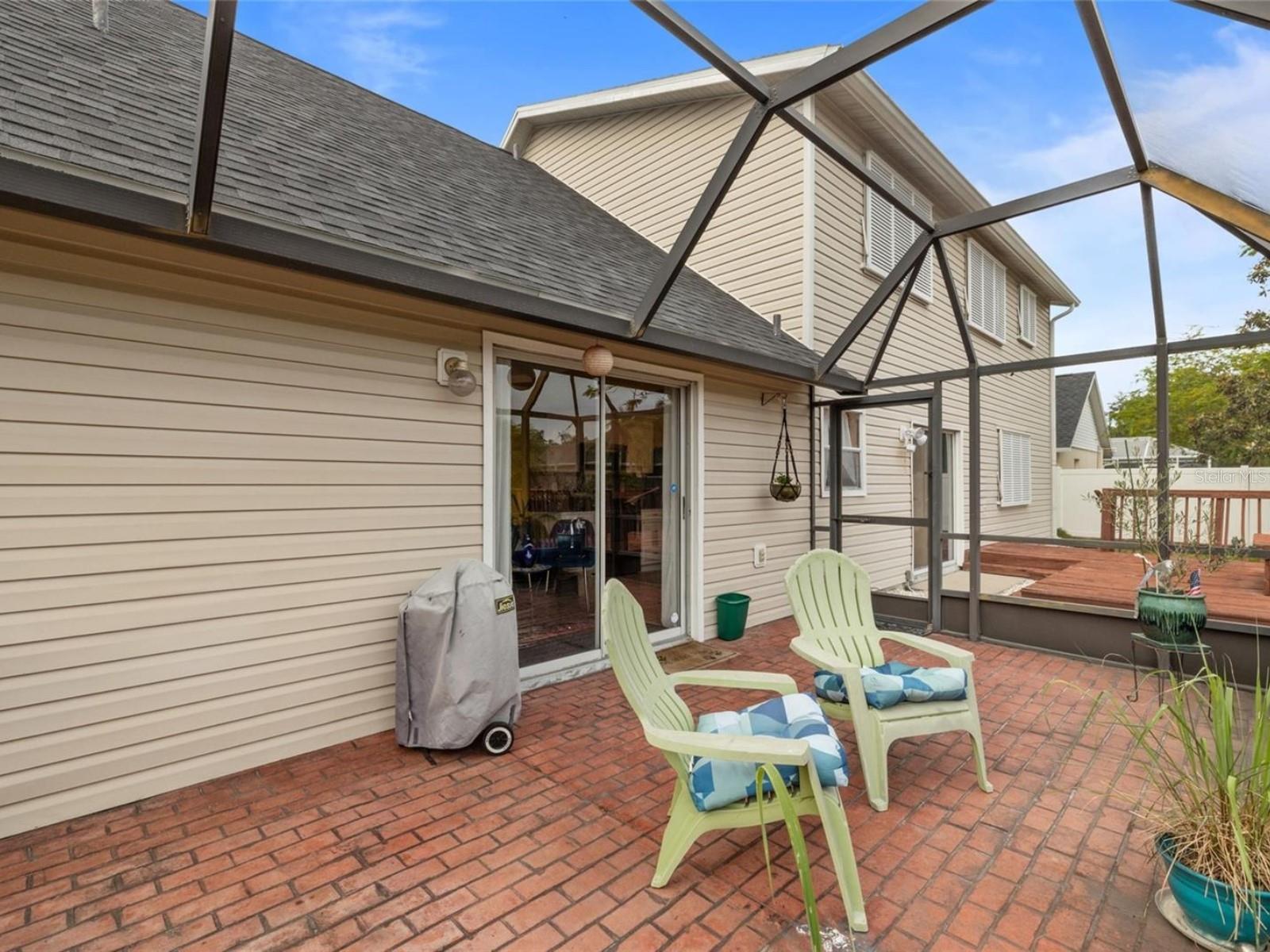 HUNTERS GROVE - Residential