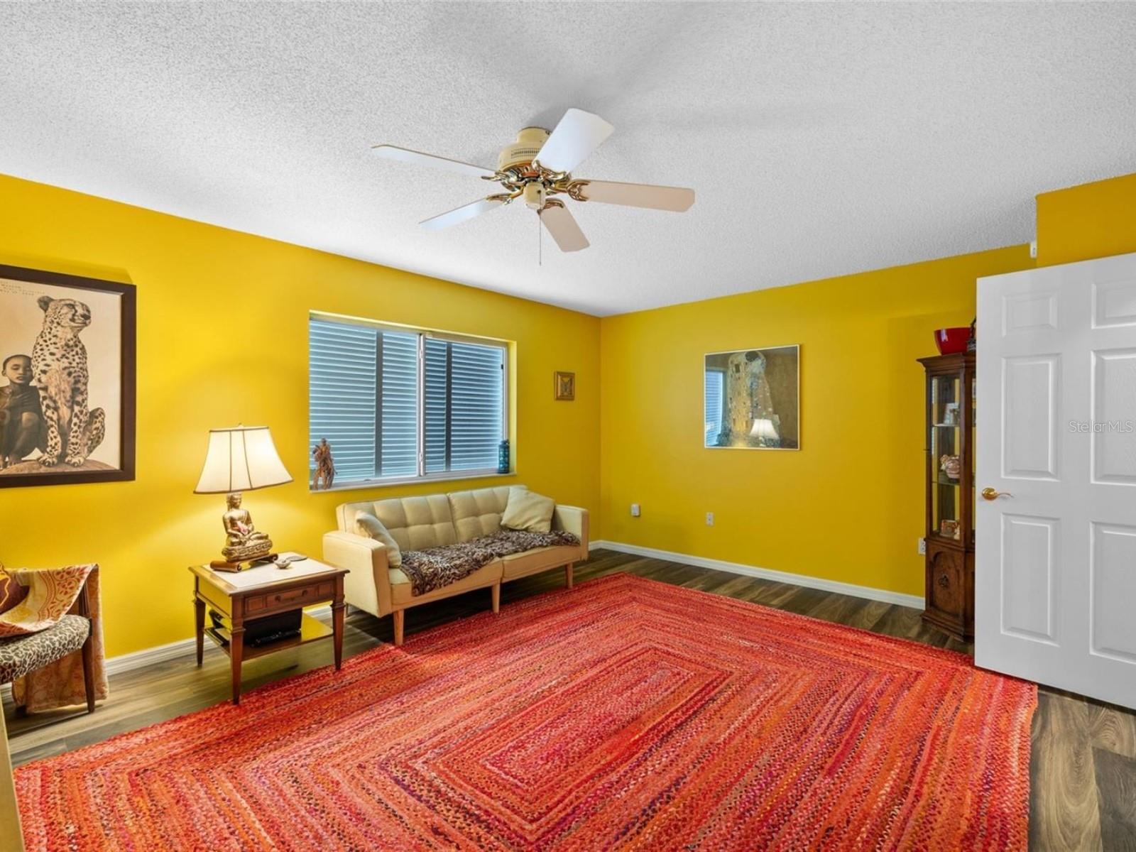 HUNTERS GROVE - Residential