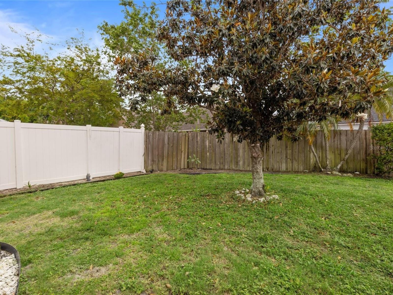 HUNTERS GROVE - Residential