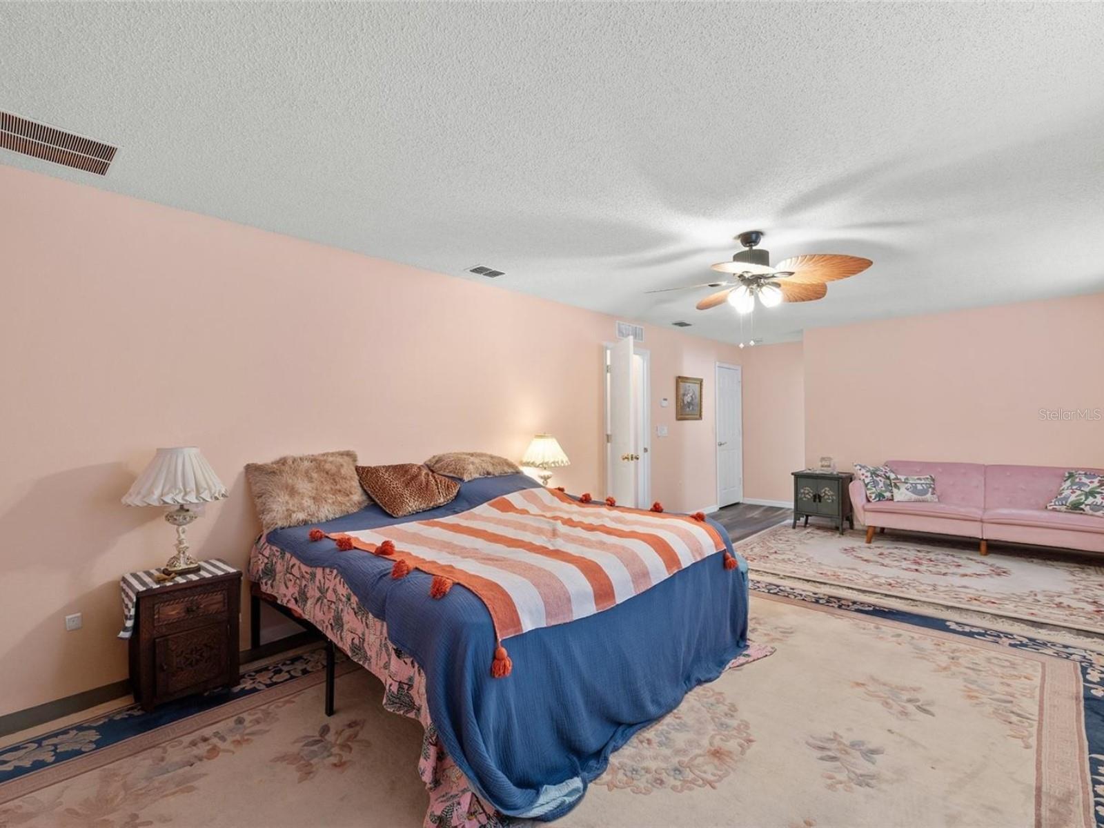 HUNTERS GROVE - Residential