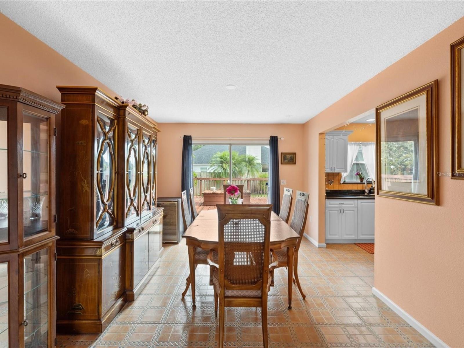 HUNTERS GROVE - Residential