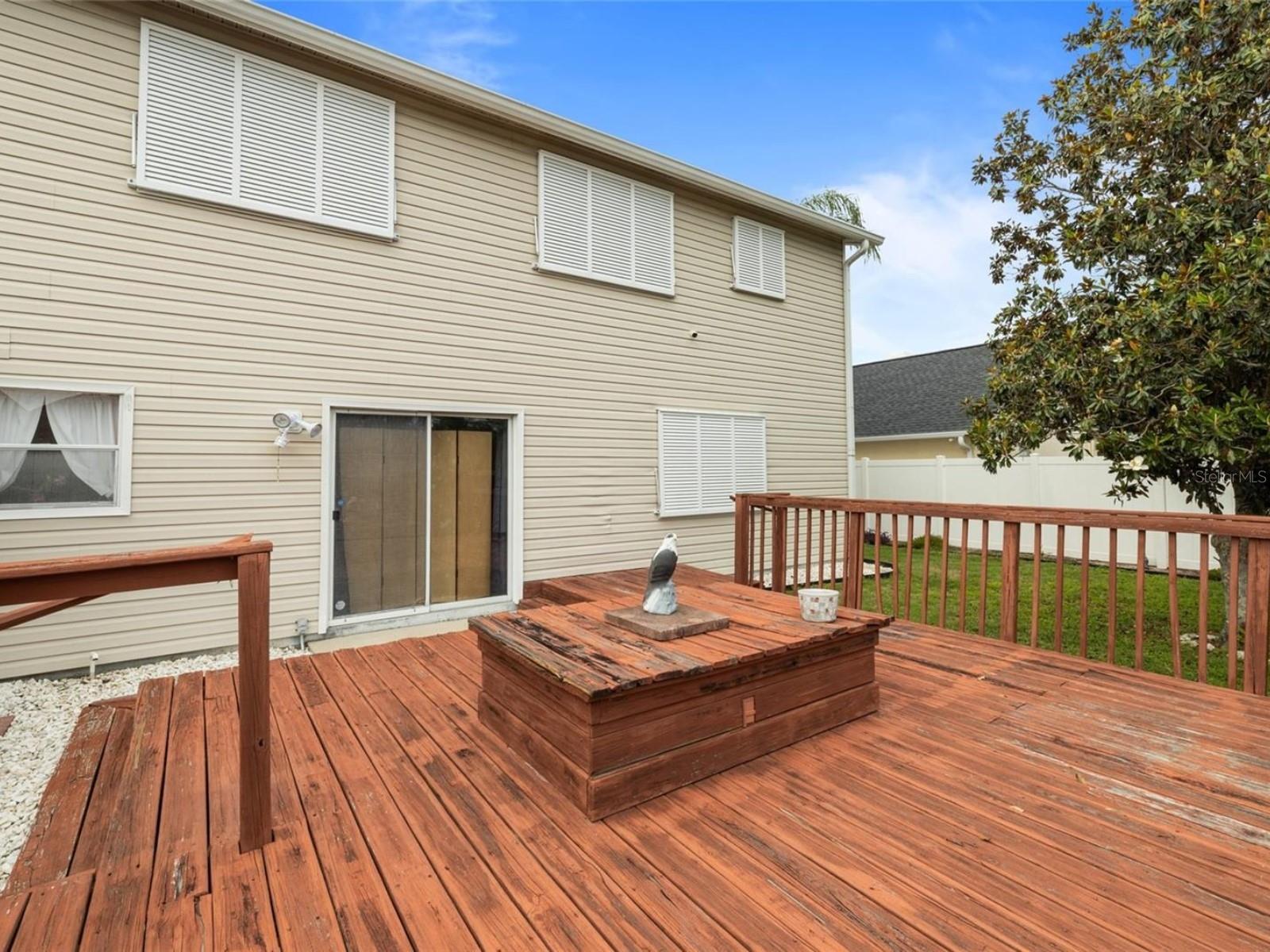 HUNTERS GROVE - Residential