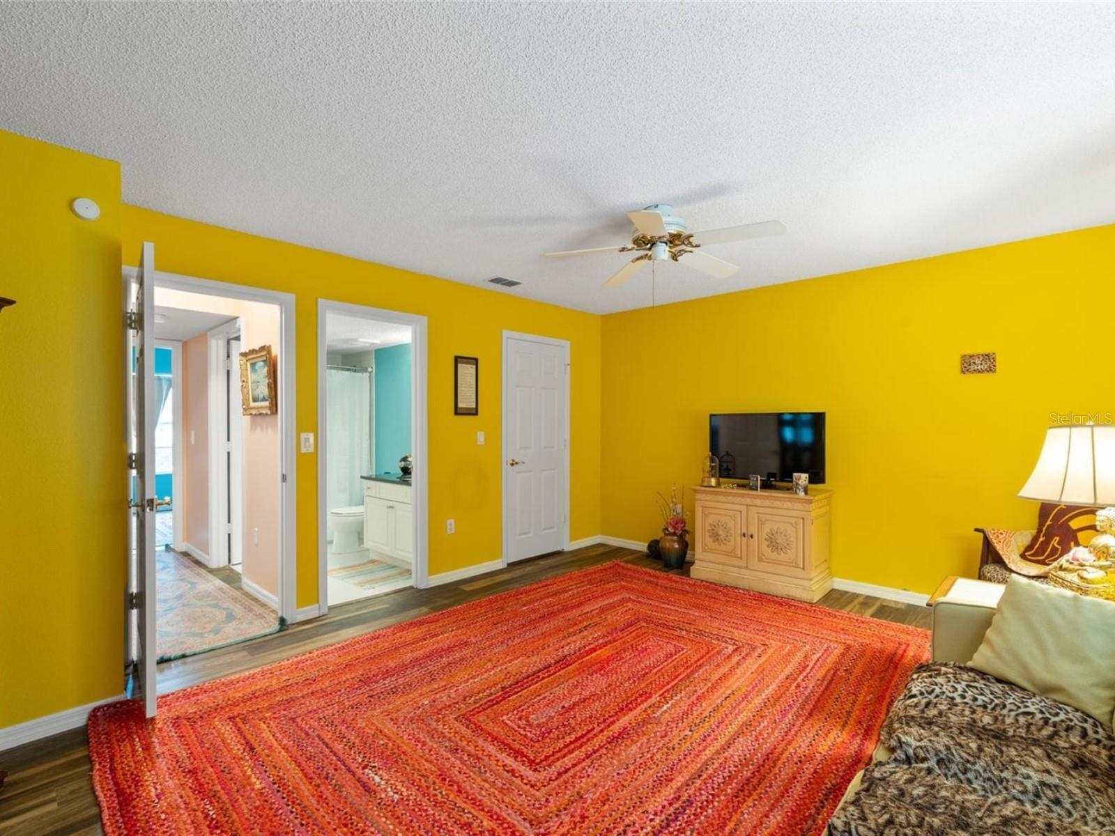 HUNTERS GROVE - Residential