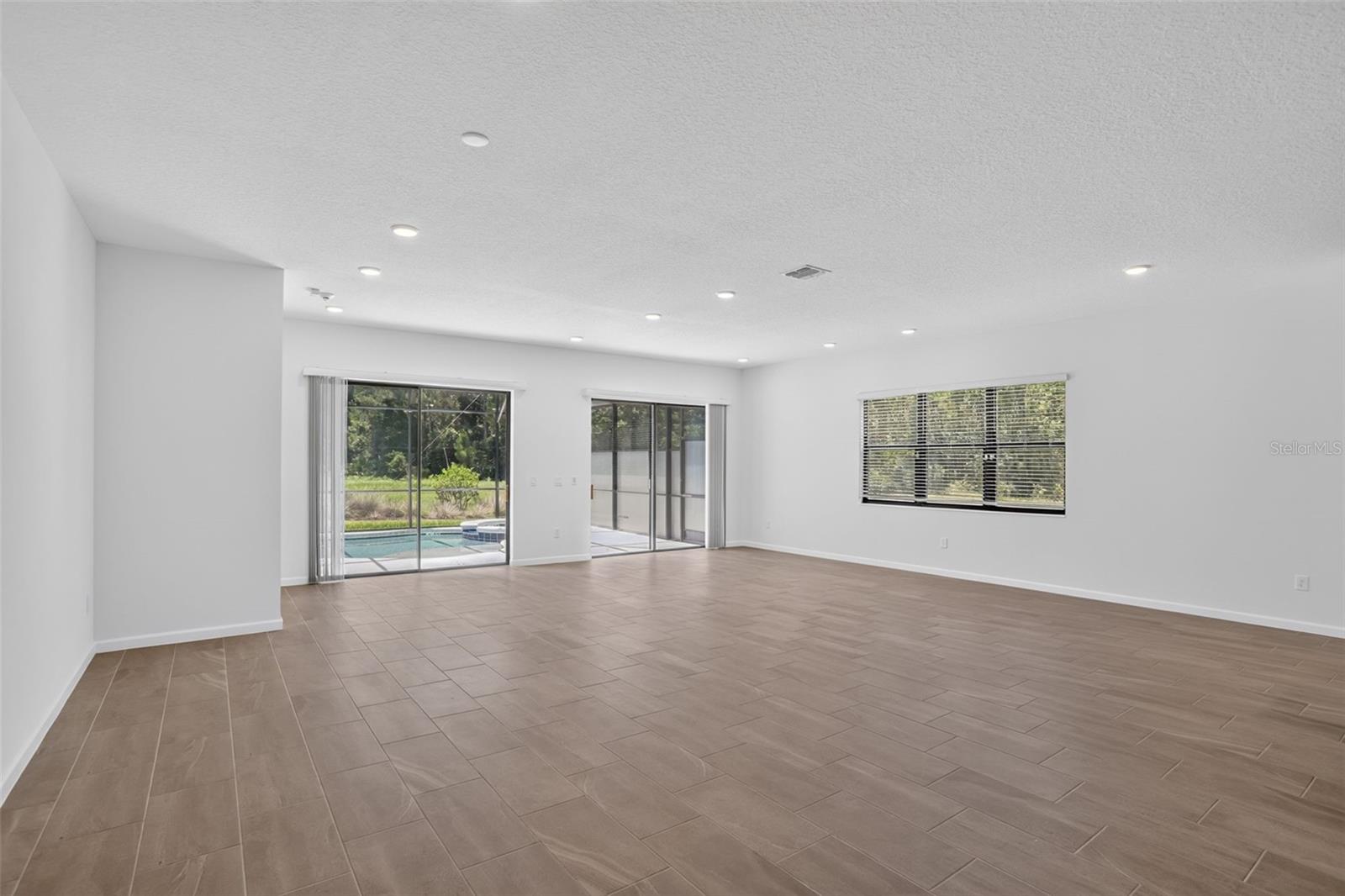 WATERSONG PH 2 - Residential