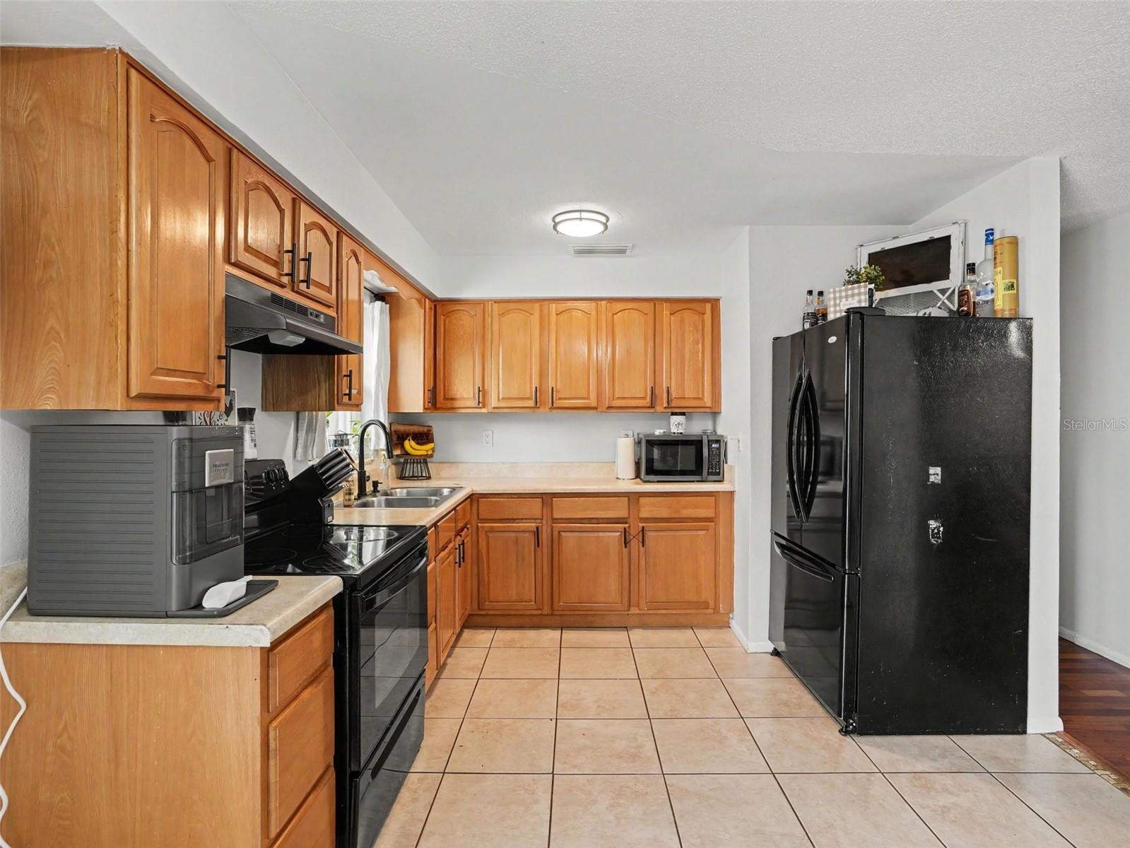 LAKE PARKER MANOR UNIT 1 - Residential