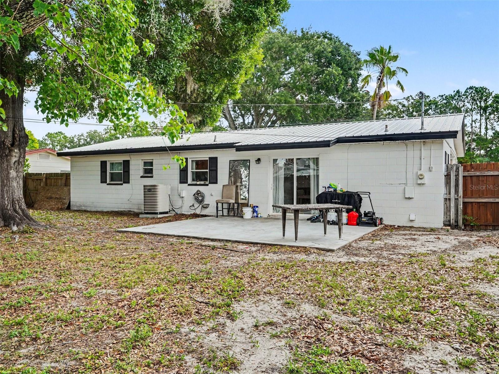 LAKE PARKER MANOR UNIT 1 - Residential