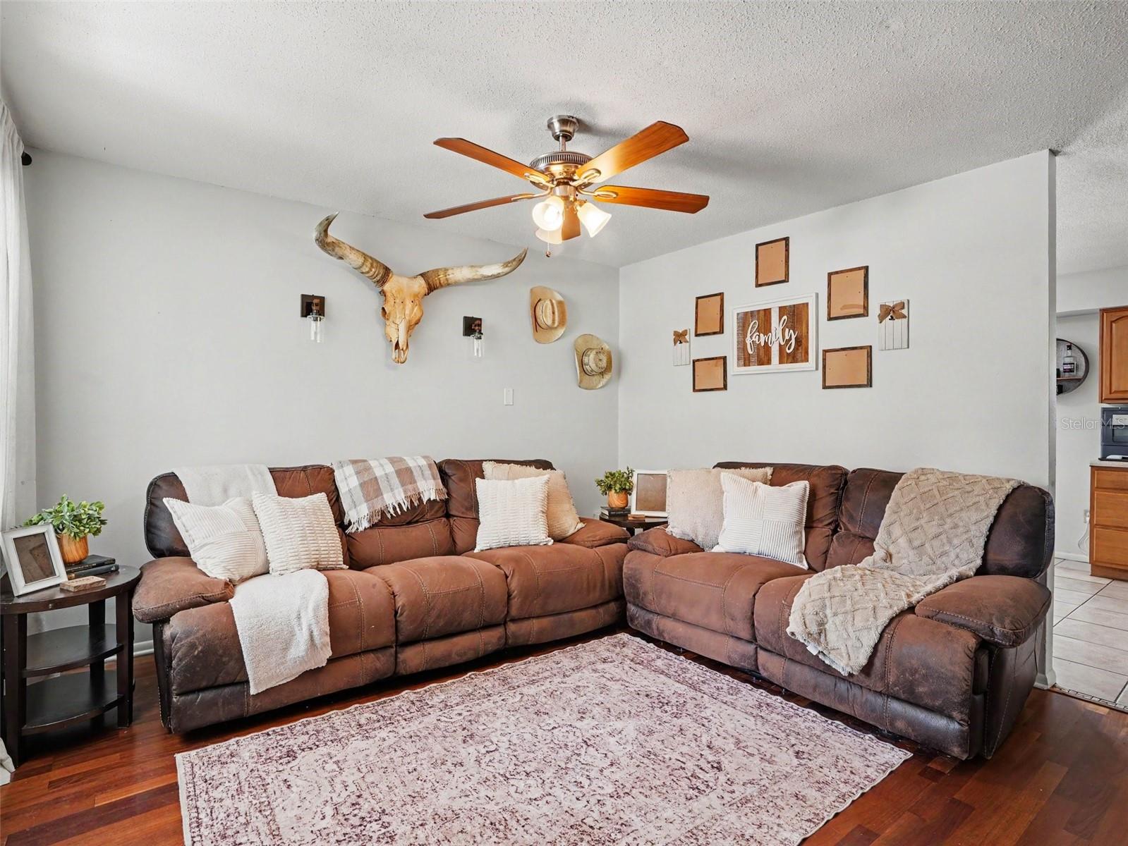 LAKE PARKER MANOR UNIT 1 - Residential
