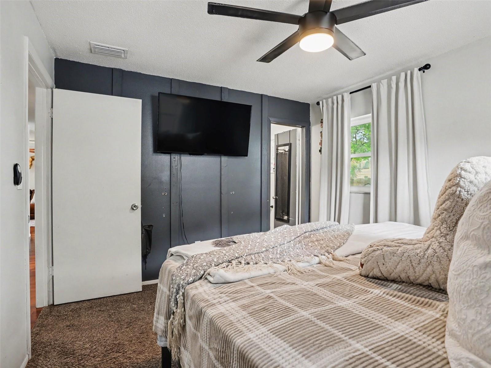 LAKE PARKER MANOR UNIT 1 - Residential