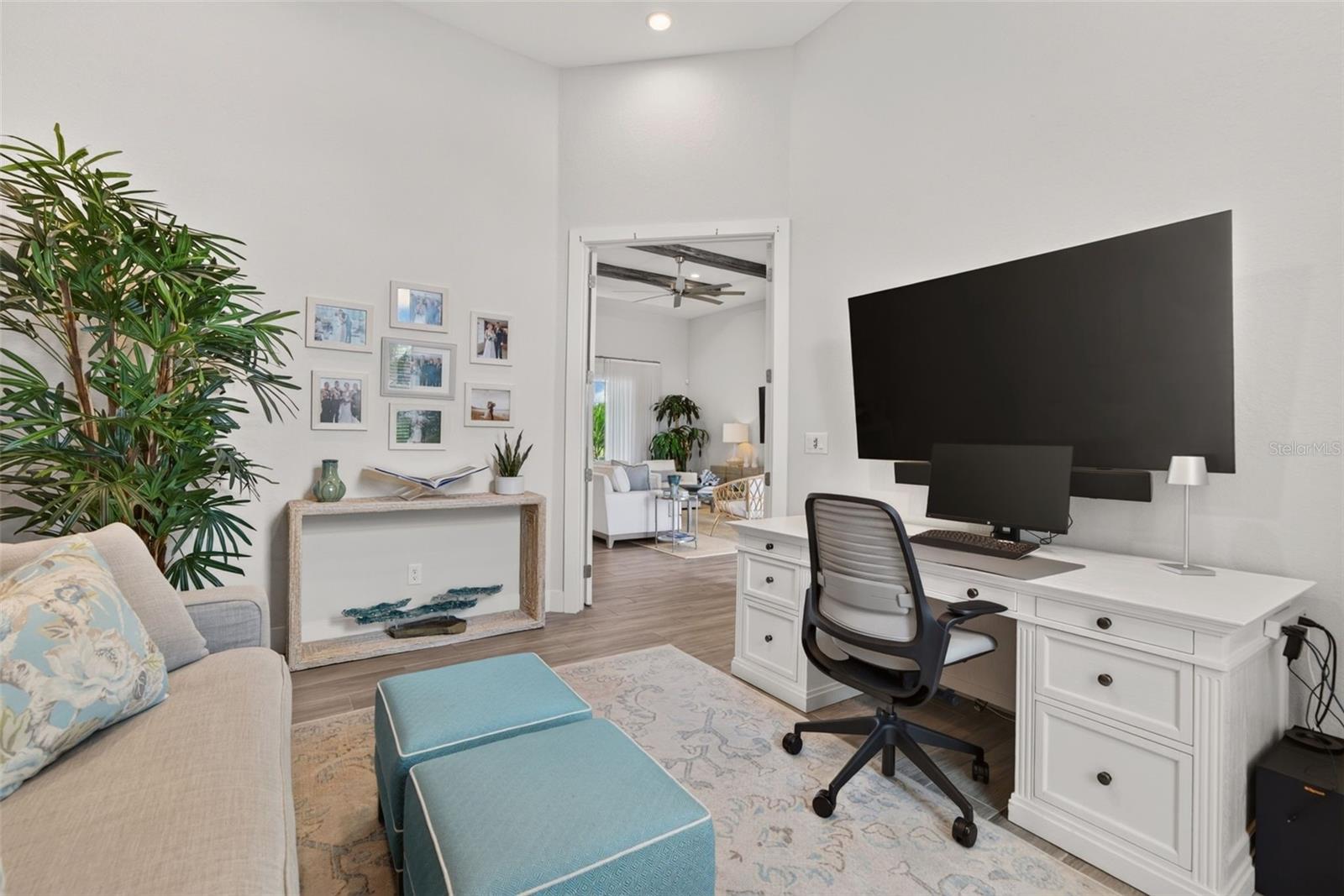 ISLES AT LAKEWOOD RANCH - Residential