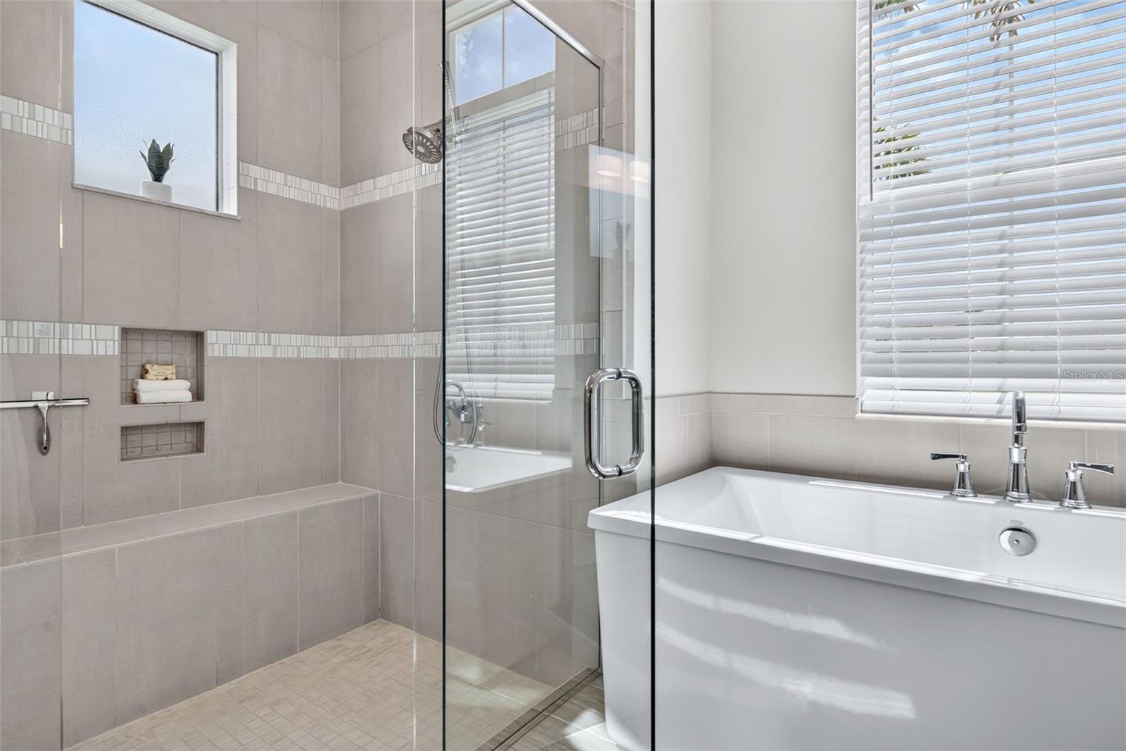 ISLES AT LAKEWOOD RANCH - Residential