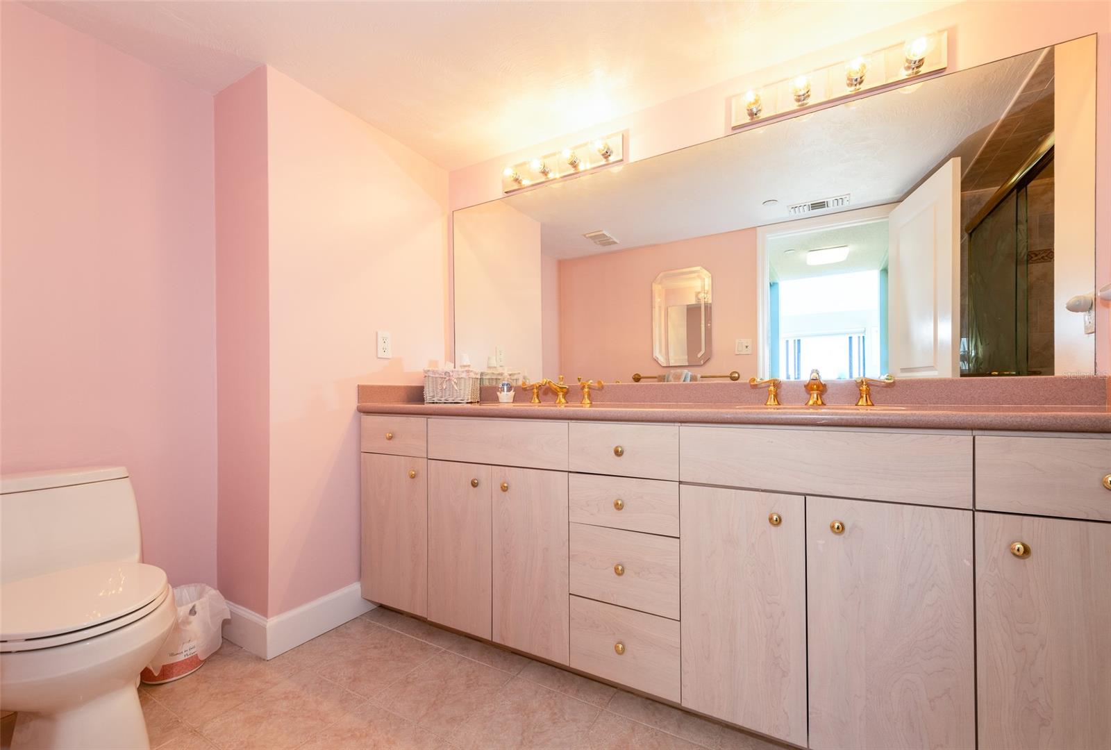 Diamond Head Point Condo - Residential