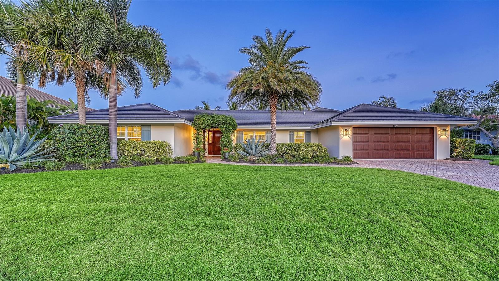 COUNTRY CLUB SHORES SEC 02 - Residential