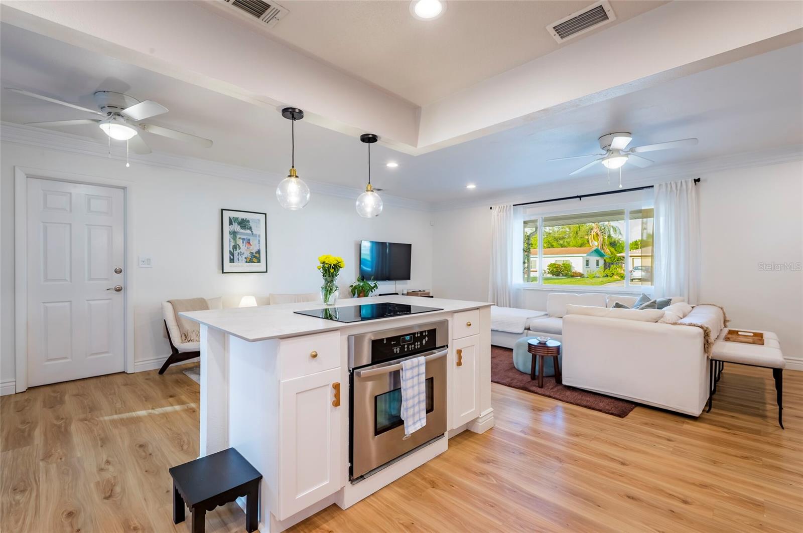 TROPIC HILLS - Residential