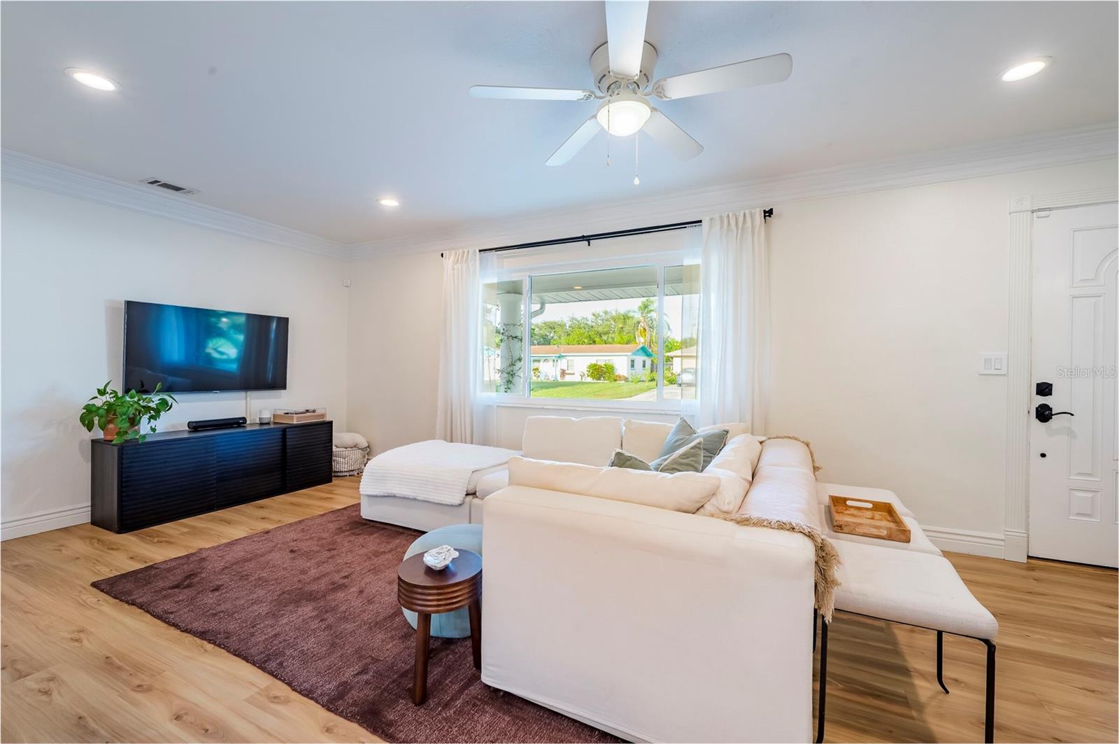 TROPIC HILLS - Residential