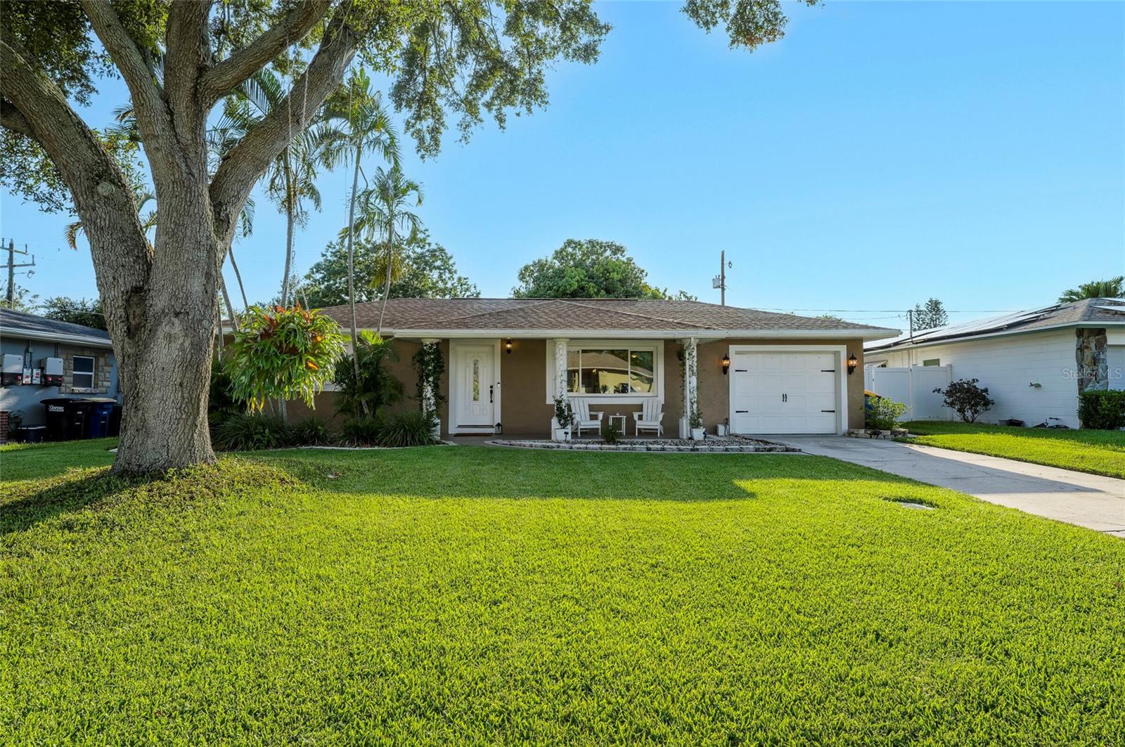 TROPIC HILLS - Residential