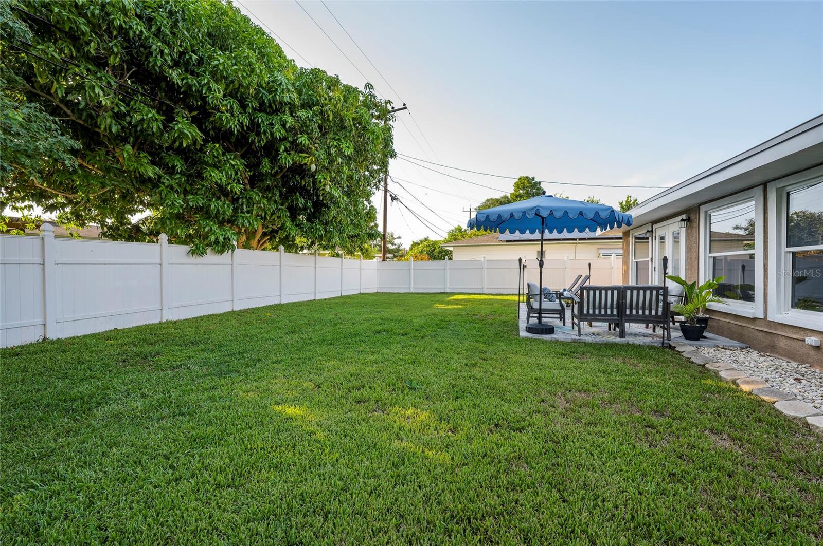 TROPIC HILLS - Residential
