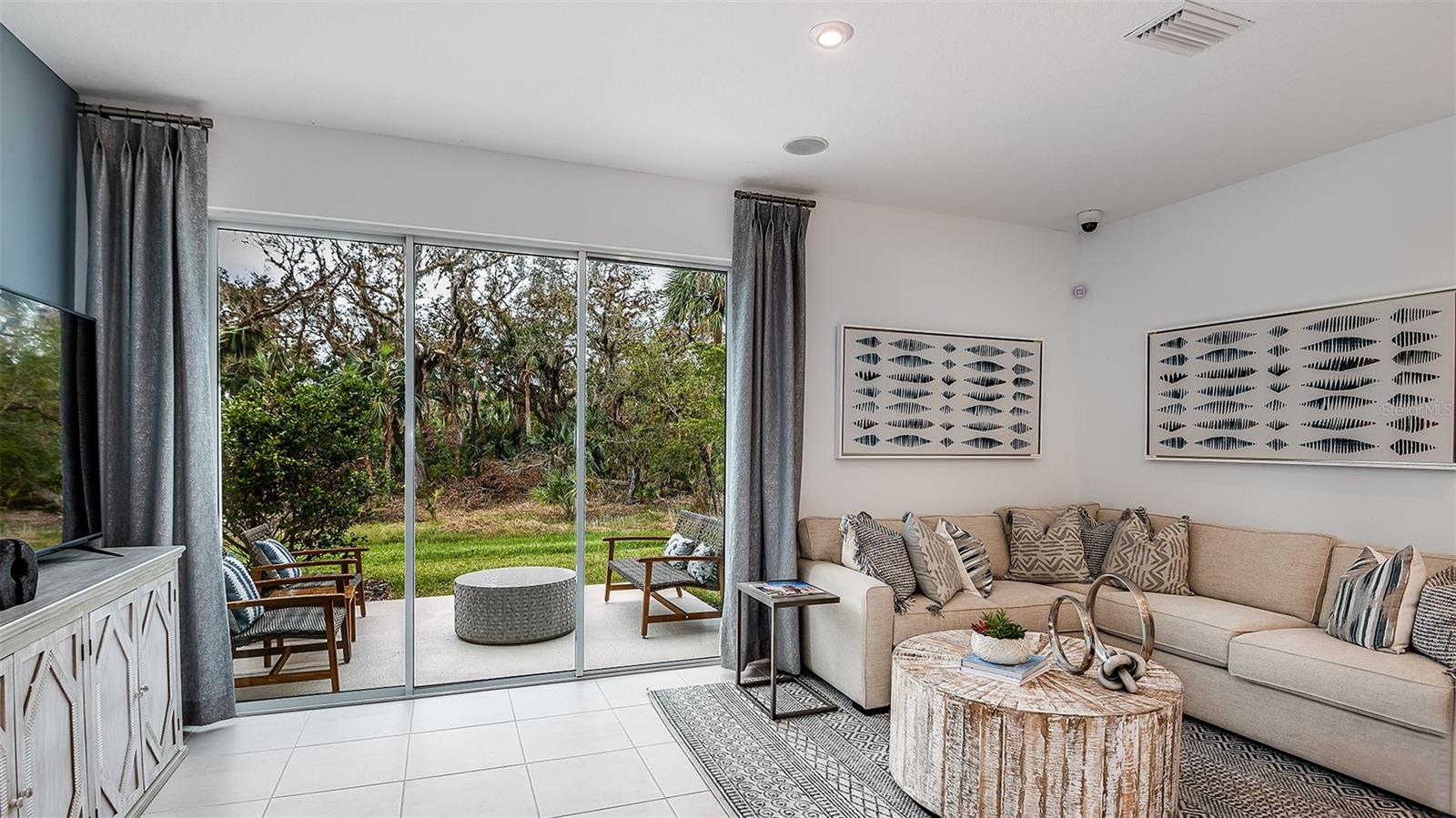 SKYE RANCH NBRHD TWO TWNHMS - Residential
