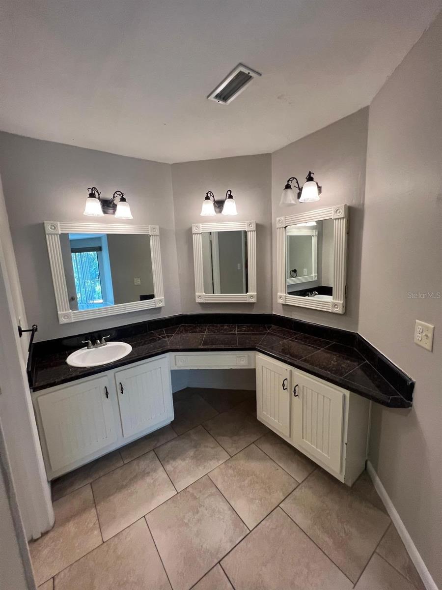 LEMON TREE CONDO SEC 01 - Residential Lease