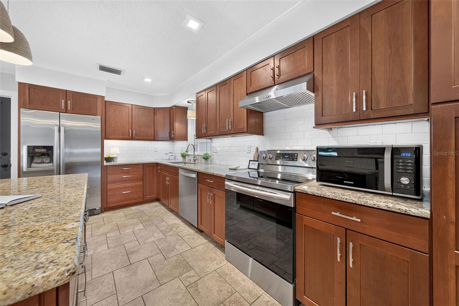 OAKLAND SHORES 1ST ADD - Residential