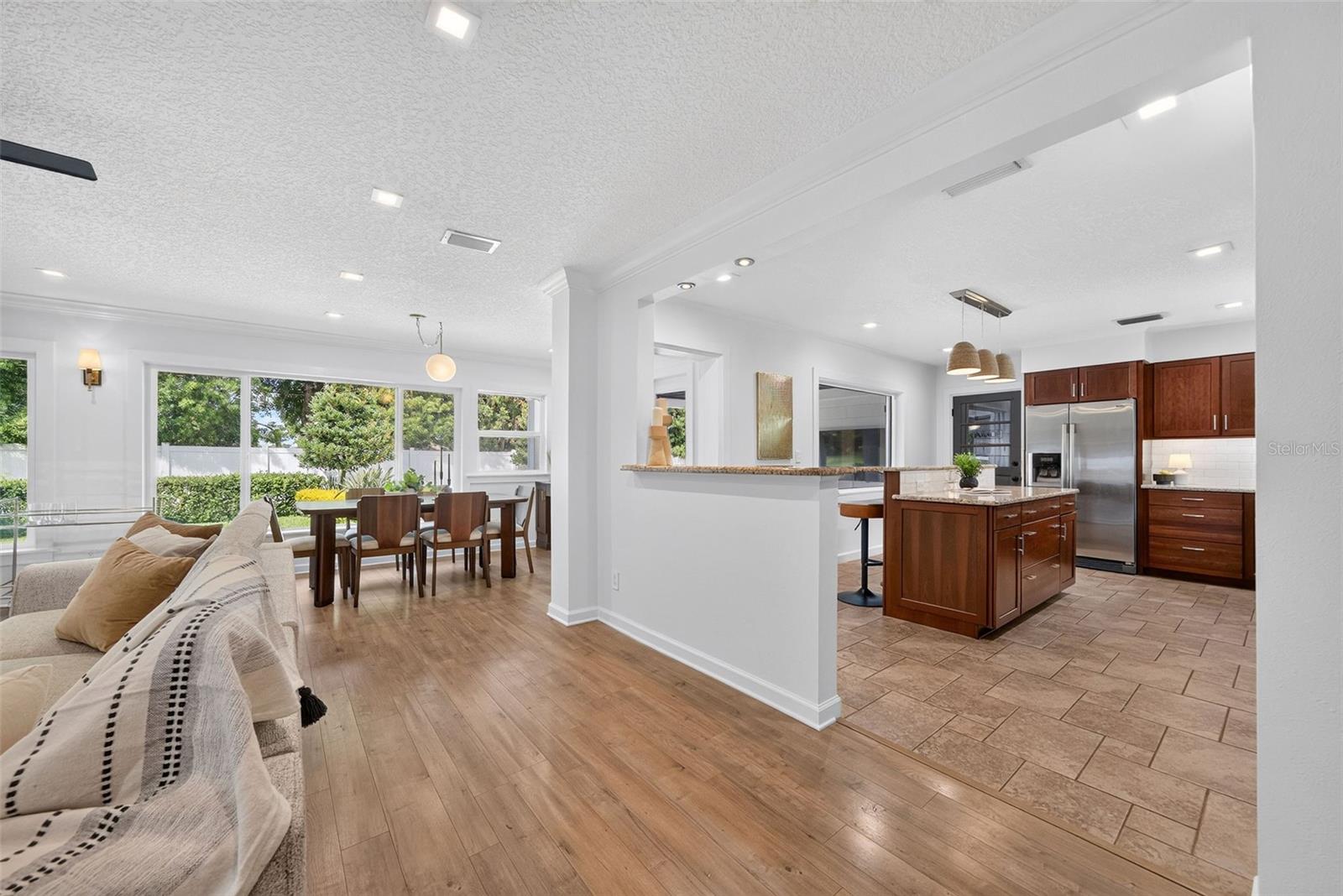 OAKLAND SHORES 1ST ADD - Residential