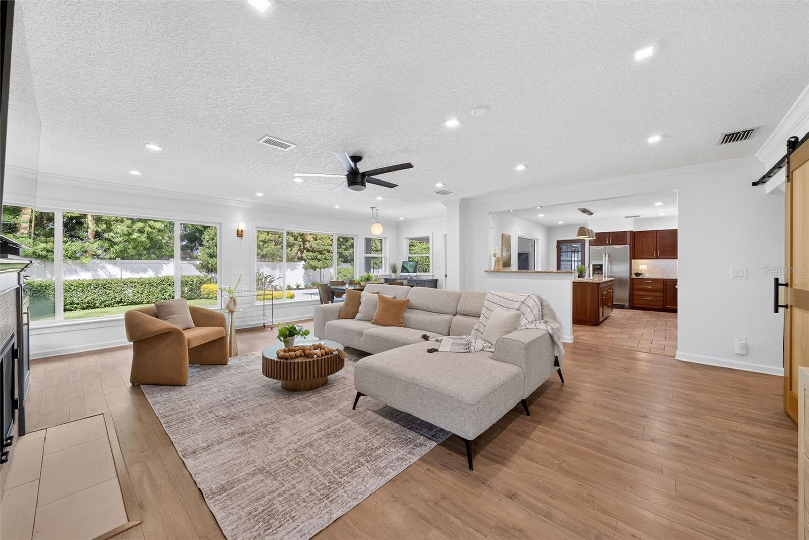 OAKLAND SHORES 1ST ADD - Residential